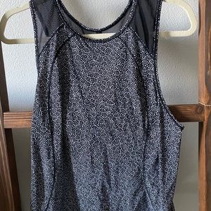 Lululemon tank top.